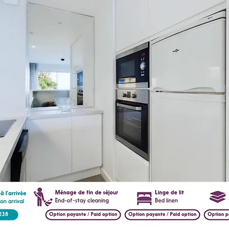 Apartment Avec Balcon Vue Mer, *